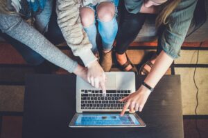 Photo Customer service team