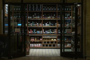 La synchronisation musicale multi-magasins : solutions techniques avancées