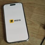 Formation insuffisante : erreurs et ventes perdues ; micro-learning mobile, binômes et check de compétences mensuel.