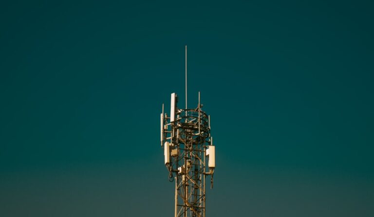 Connexions Wi-Fi instables : optimisation avec routeurs dédiés et redondance 4G/5G