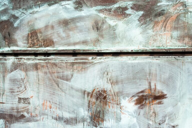 Textures et matières : l&rsquo;art de combiner bois, métal, textile et végétal