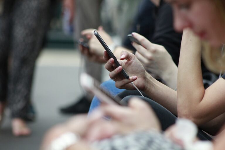 Méfiance envers les réseaux sociaux vides