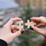 Partenariats inexistants : coûts élevés ; co-marketing et échanges services