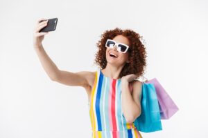 Optimiser les conversions avec des photos e-commerce cohérentes et des formats vidéo