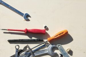 Optimisez la location d&rsquo;outils: contrats simples et cross-sell.