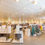 Privilégier les chevalets, cadres et modules aimantés pour un merchandising réutilisable