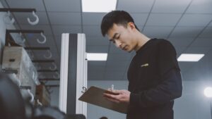 Vision IA pour contrôle qualité frais : maturité et défauts en temps réel