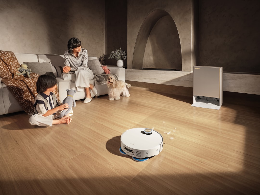 Photo cleaning robot