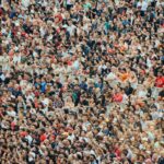 Optimiser la gestion de la foule pour réduire l’agressivité et la fuite