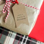 Noël & saisonnier : stock tampon, cadeaux par budget et emballage express