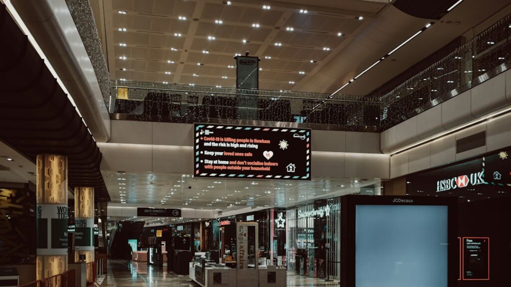 Concept-store mix : rendez-vous fluide, zones silence et cross-sell intelligent