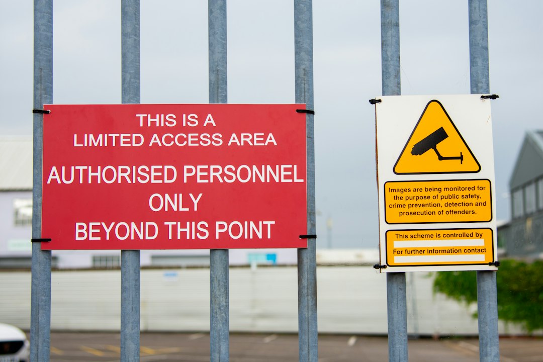 Photo 24/7 autonomous store signage remote assistance loss prevention