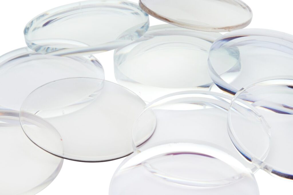 Etiquetage illisible sur lunettes : formats lisibles indispensables